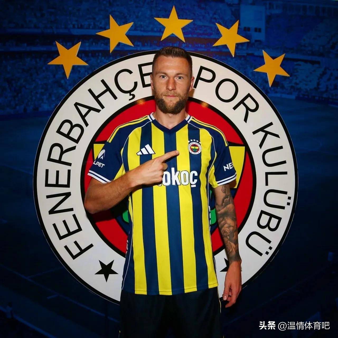 关于转会期本菲卡备战欧冠;伤情更新细节曝光;引发热议;临场指挥获称赞的信息 关于转会期本菲卡备战欧冠;伤情更新细节曝光;引发热议;临场指挥获称赞的信息